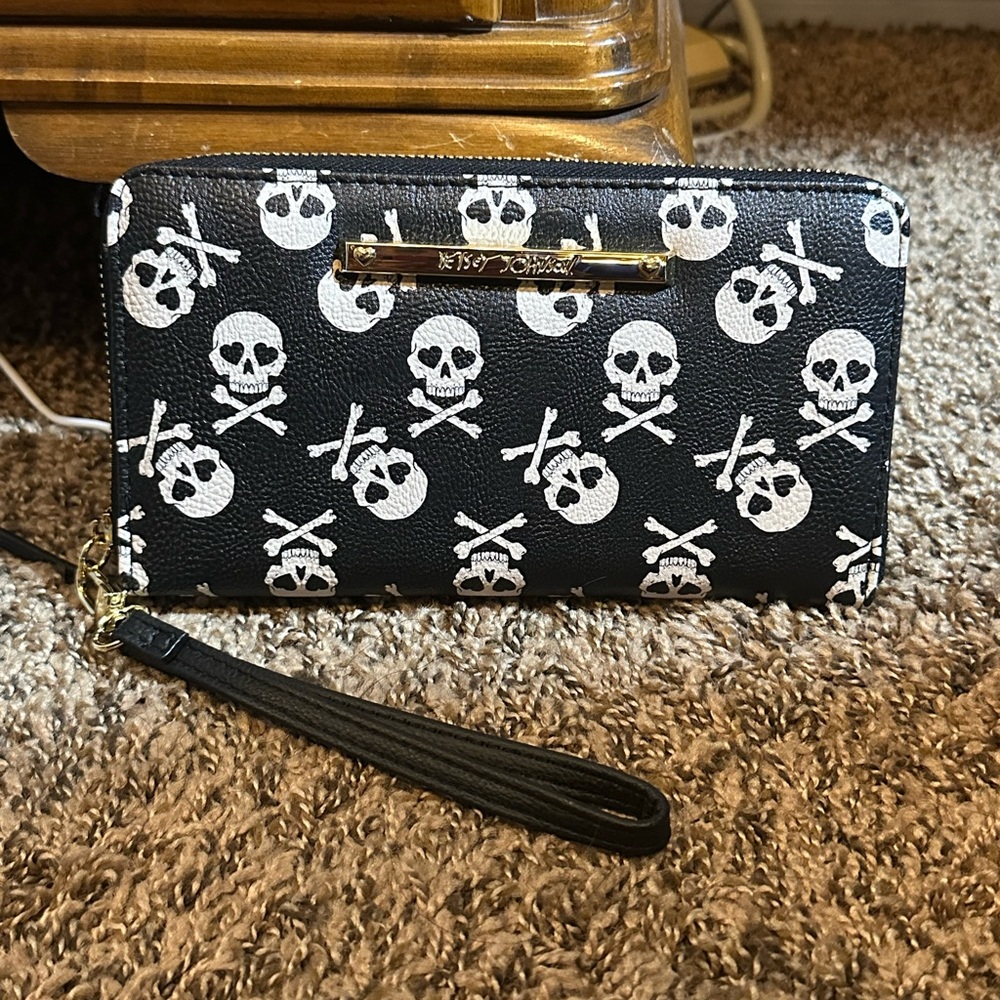 Betsey Johnson Black and White Skull Wristlet